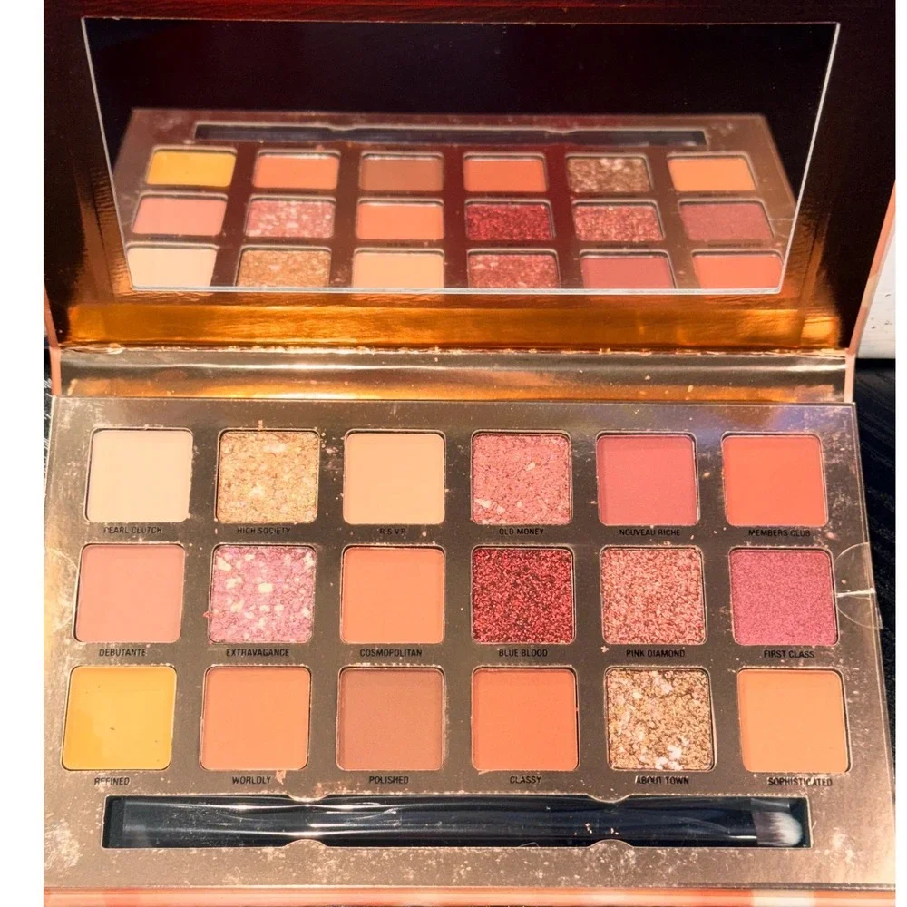 W7 Socialite Multi-Textured Pressed Pigment Eyeshadow Palette 18 Shades NEW